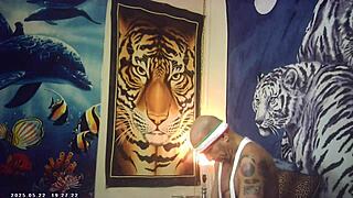 Behind the scenes, first timer bombshell feels the italian machine