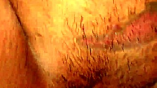 amadora casada vagabunda madura milf dona de casa abriu a bunda e pra tomar leite na buceta