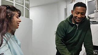 rioc fucks the beautiful tetona jennie in the kitchen 😍