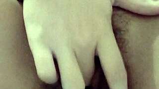 pendeja masturbandose para mi