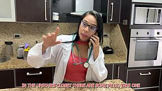 mi hermosa madrastra doctora me dio la pastilla equivocada ahora tiene que ayudarme con mi ereccion sacandome la leche