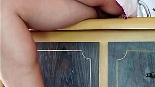 argentina ninfómana meando y enseñando el coño en público 😏