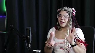 Sofie Lollipop demonstrates blowjob for horny interested people.