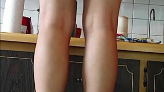 argentina ninfómana meando y enseñando el coño en público 😏