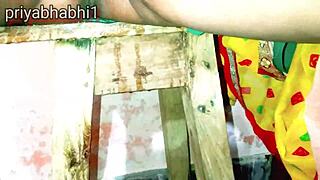 Indian girlfriend getting hardcore fucked in desi chudai