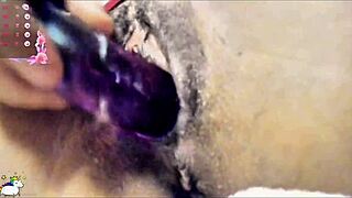 chilena amateur on video calls, cumming twice with squirt