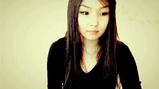 This is my fourth recording of the model posing