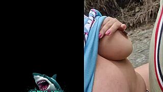 Prepago venezolana paga hospedaje con sexo sin condon en publico