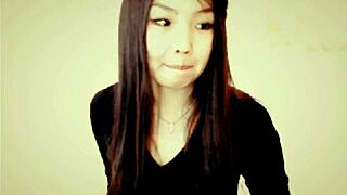 This is my fourth recording of the model posing