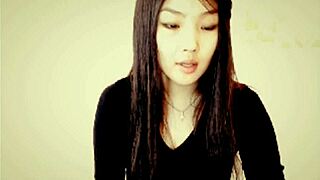 This is my fourth recording of the model posing