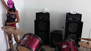 i'm getting ready for halloween at my stepfather's house i'm a hot latin brunette in real homemade porn