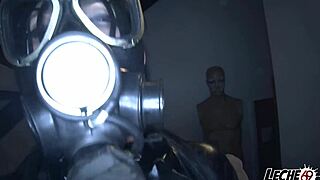 leche69 - pamela sanchez follando con suco�o peludo vestida de cuero y con m�scara