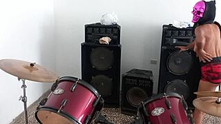 i'm getting ready for halloween at my stepfather's house i'm a hot latin brunette in real homemade porn