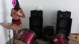 i'm getting ready for halloween at my stepfather's house i'm a hot latin brunette in real homemade porn