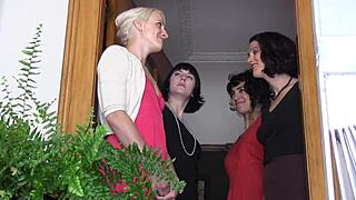 lesbians usin havin fun wit strapon in wild session