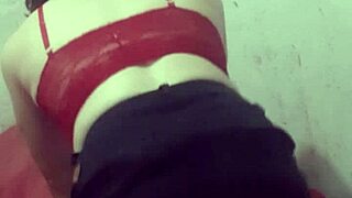 Carolcross puta de minisaia