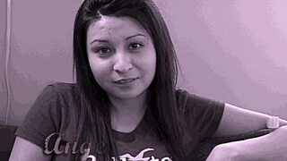 Milf Mom Enjoys Threesome With Anal And Deepthroat Action