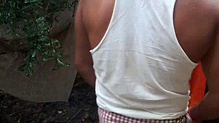 College Girl Gets Oral Sex