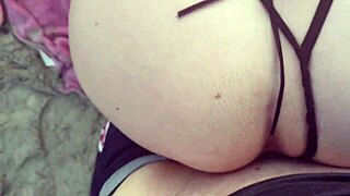 gostosa walks in panties, fucks passionately on the beach for money