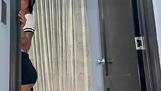 Mi novio me pide que le baile cuando llego del trabajo y folla mi culo