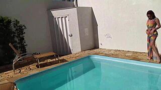 Aquela Foda Na Piscina Com Anal Creampie