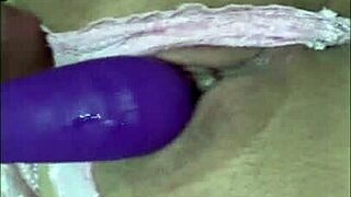 Beautiful latina amateur masturbates intensely with new lingerie and dildo