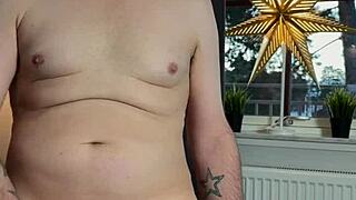 Masturbating and fucking my fleshlight untill i cum