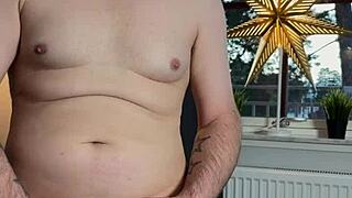 Masturbating and fucking my fleshlight untill i cum