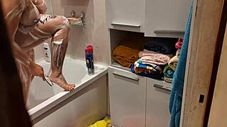 Caught Stepsister Bathing