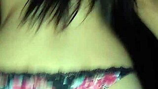 Sentones de culito rico.