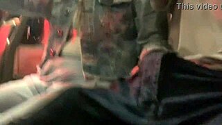 Le Muestro Mi Verga En El Bus P�blico Y Ella Decide Venir A Tocarla