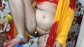 ससुर बहू का बेडरूम में चुदाई साफ़ आबाज गंदी बातें शादीशुदा बहू