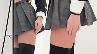 putalocura espa�ola culona chloee folla y seduce a torbe frente al espejo