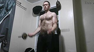 Hunghank69 Shows Off Huge Cock in Workout Update