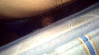 masturbándome con mi juguete de goma