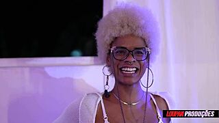 Morena Peluda Dando Cu E Xota No Pelo