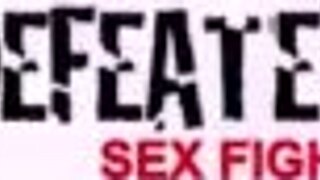 Lady Dee vs Zafira Blundchen in sexfight with double dildo & face sitting 😈