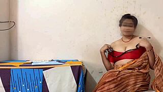 the hospital dean madam gets fucked by the doctor while her husband's away, with hindi audio in this viral mms