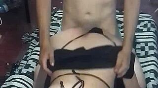 MUJER POLICIA COGE CON DESCONOCIDO DESPUES DE LA FIESTA