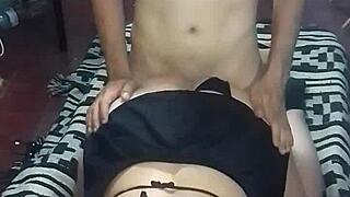 MUJER POLICIA COGE CON DESCONOCIDO DESPUES DE LA FIESTA