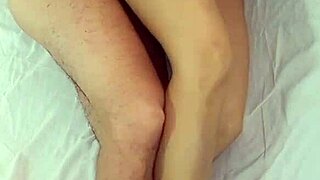 acordei minha meia-irma para fuder vai devagar que eu to apertada - mrcouple