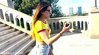 Valentina Wetting Jeans 3 Times At The Fortress Park 😲