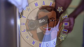 i love how roxxxie shows her big tits and ass while blowing me