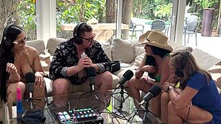 i'm cruzn with abi james n sunni daize in dis swinger group