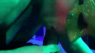 casada se divertindo na rola de um negaooo 😏