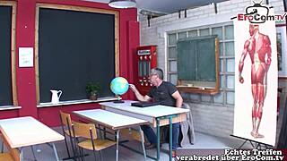 deutsche studentin macht dreier an der universität