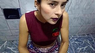 I watch my stepdaughter and end up with my dick in her mouth that she suck.