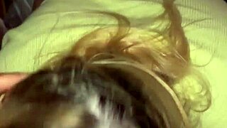 Invité a un chico de tinder a mi casa y se la chupé toda, luego me cogió por detrás