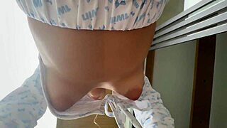 Mega Ultra Beauty Gets Fucked In The Slit With Oiled Skin