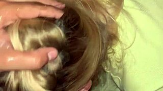 Invité a un chico de tinder a mi casa y se la chupé toda, luego me cogió por detrás